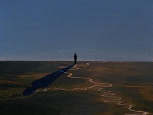 "I'm Alone": una storia di solitudine e crescita appresa dalle canzoni di tutti